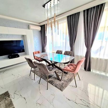וארנה Spacious Prestige Penthouse מראה חיצוני תמונה