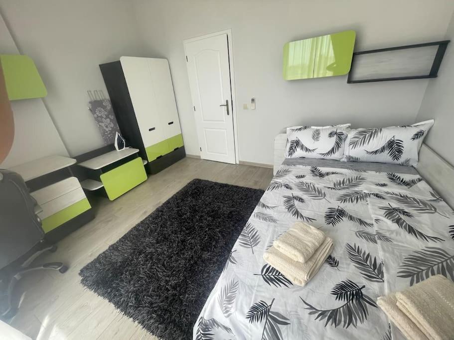 וארנה Spacious Prestige Penthouse מראה חיצוני תמונה