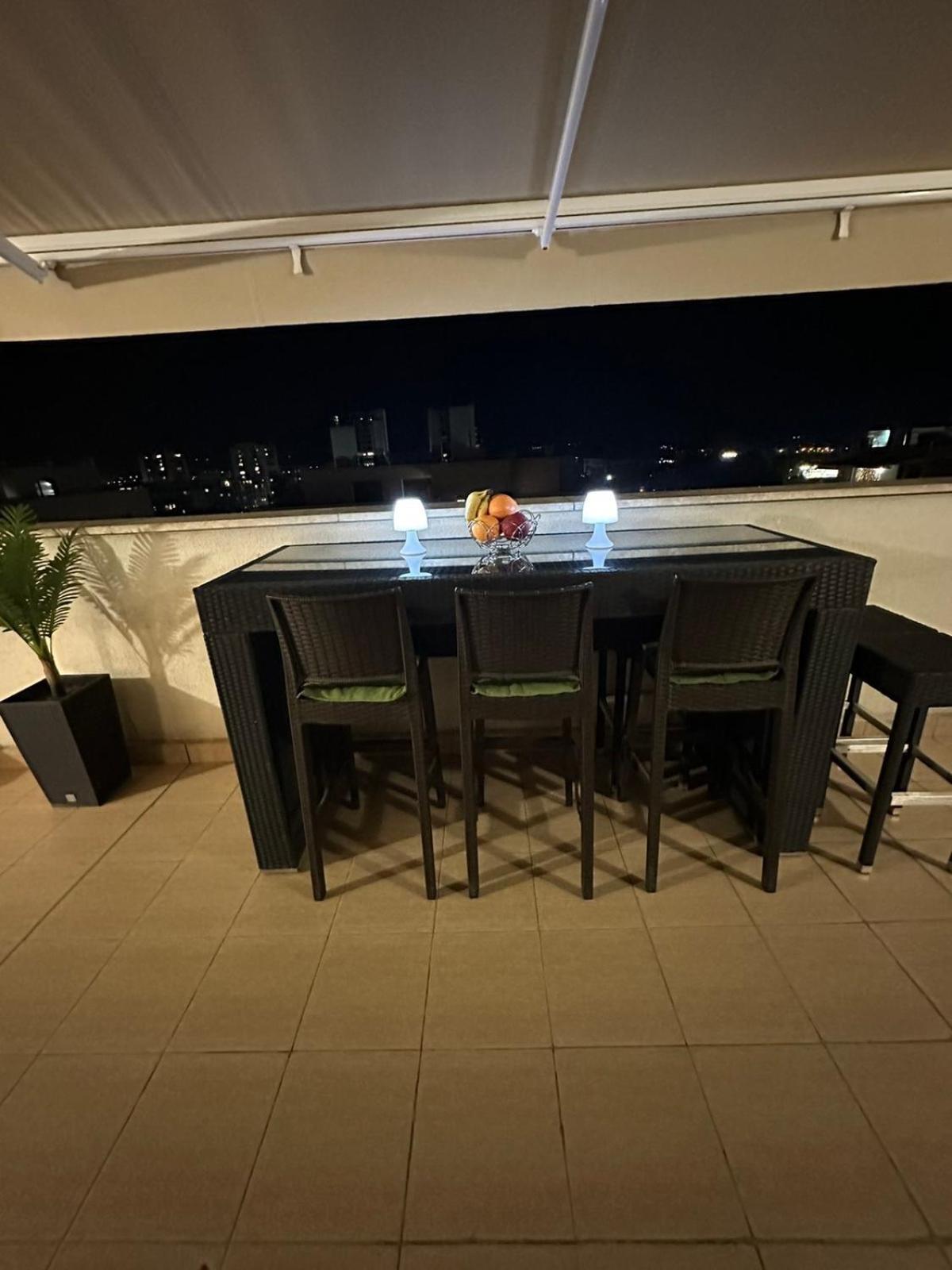 וארנה Spacious Prestige Penthouse מראה חיצוני תמונה