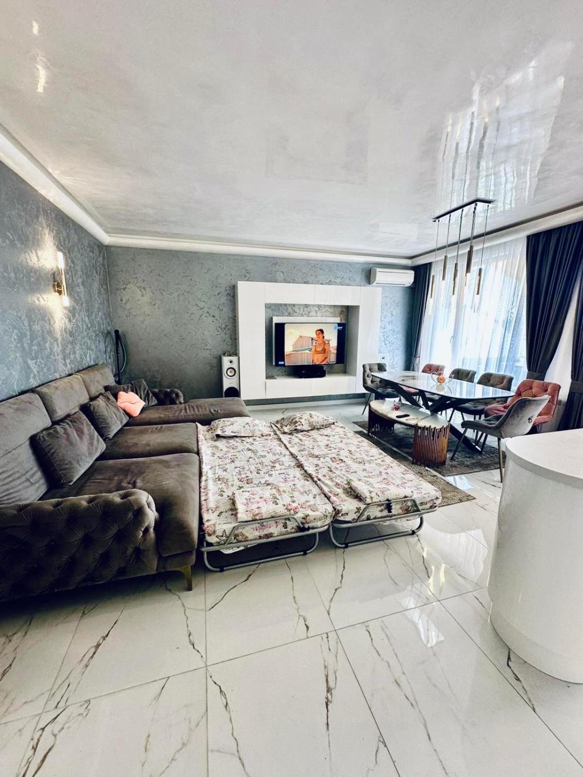 וארנה Spacious Prestige Penthouse מראה חיצוני תמונה