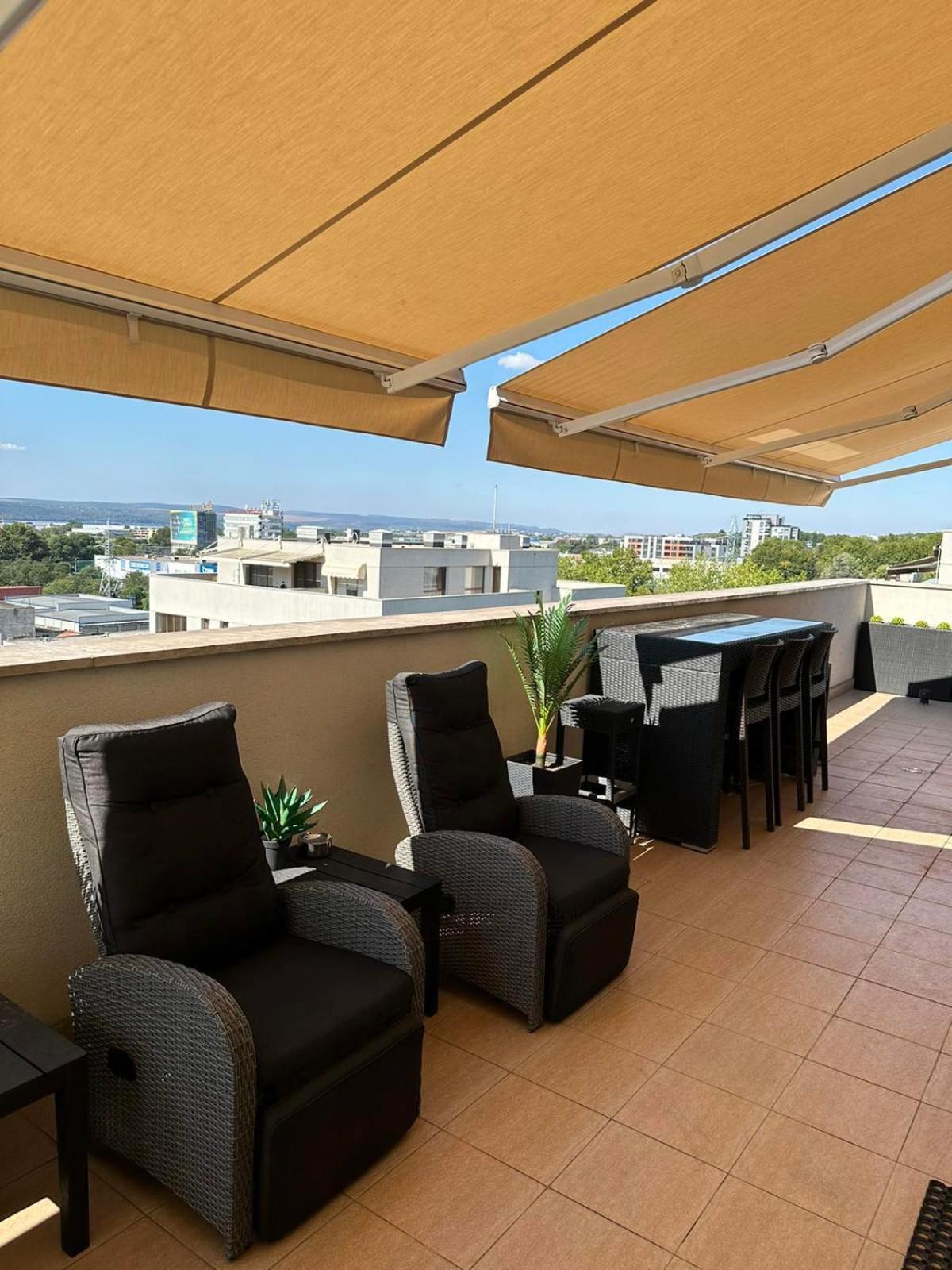 וארנה Spacious Prestige Penthouse מראה חיצוני תמונה