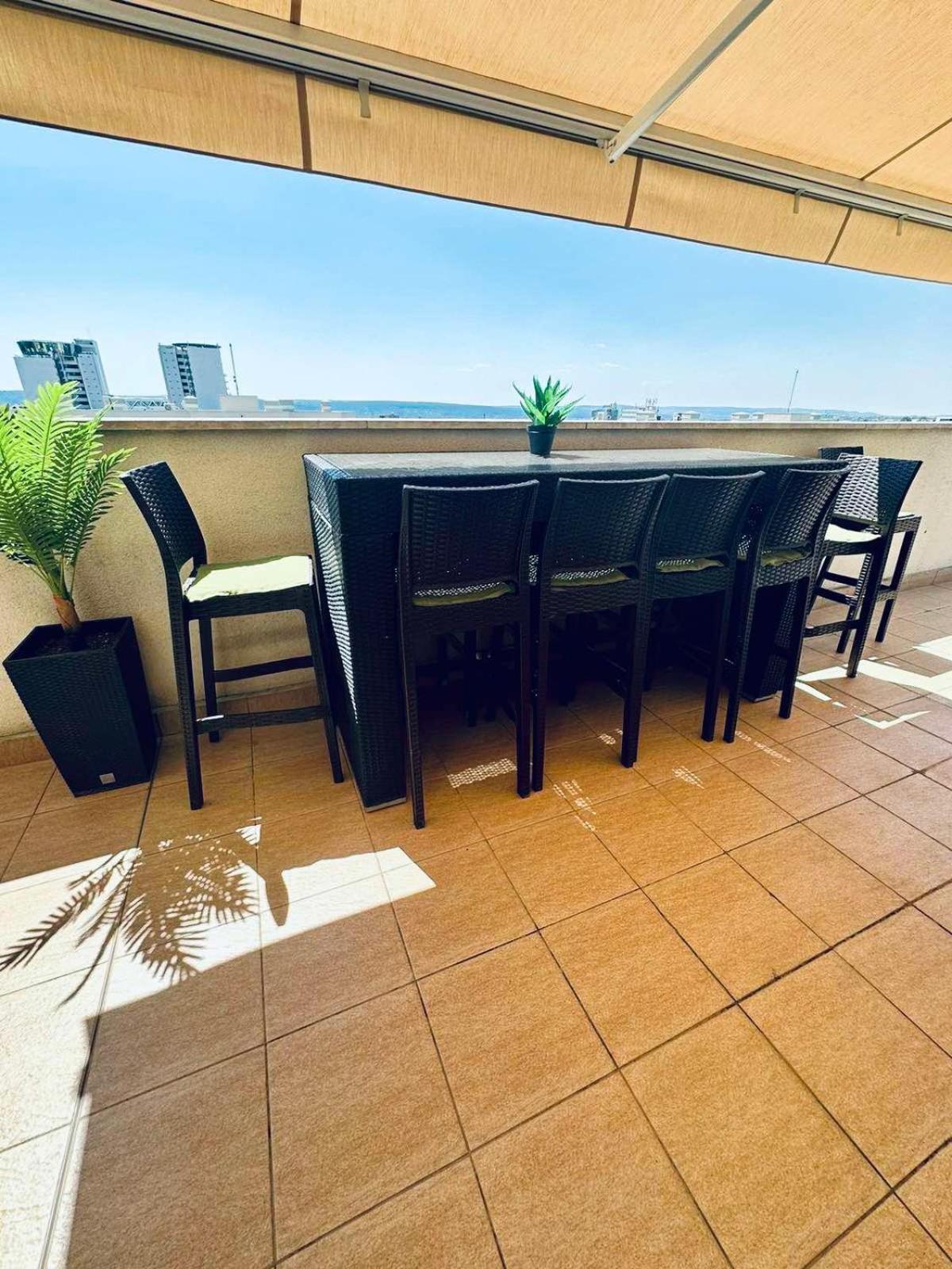 וארנה Spacious Prestige Penthouse מראה חיצוני תמונה